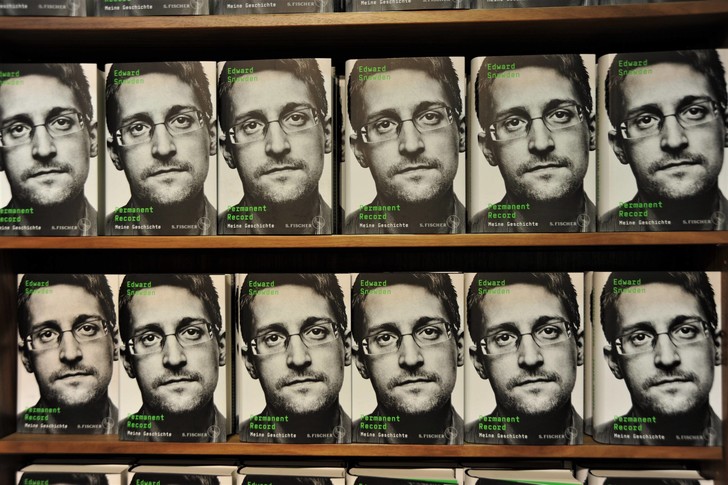 Где сейчас таинственный Эдвард Сноуден и жив ли он вообще