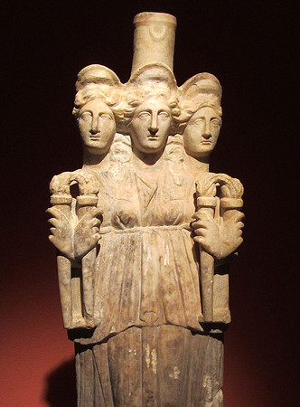 Укрощение женщины по методу древних греков: приручи льва, укроти козу и уговори змею